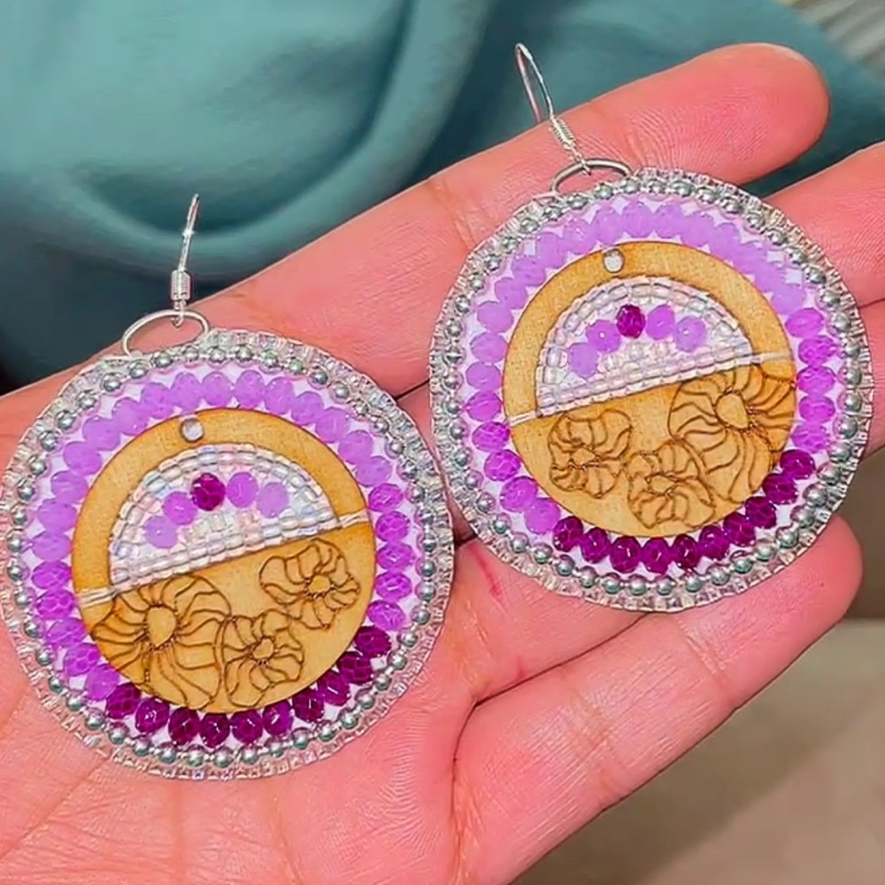 Native American beadwork - Beaded earrings handmade, glass, metal, wood, leather